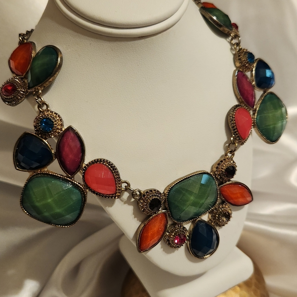 Multicolor Statement Necklace - Picture 3 of 4